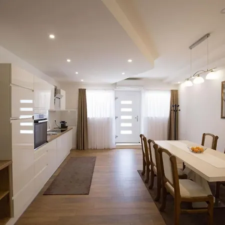 Apartament Ten *