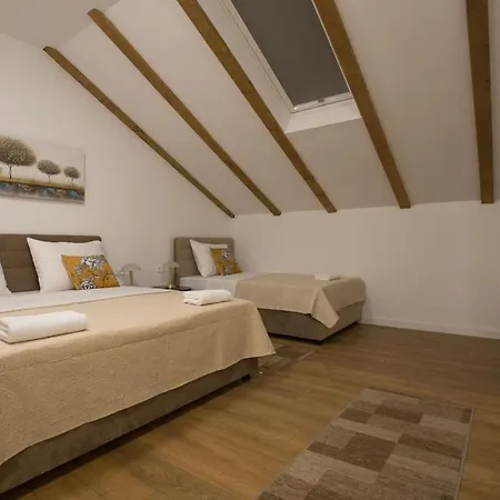 Apartament Ten *