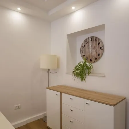 Apartament Ten *