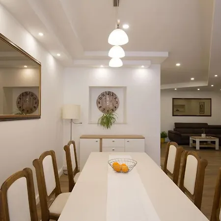Apartament Ten *